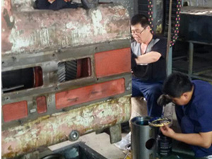 檢修四米立車(chē)